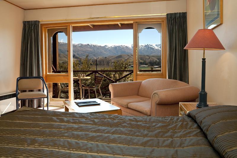 The Harvest Hotel Cromwell Extérieur photo