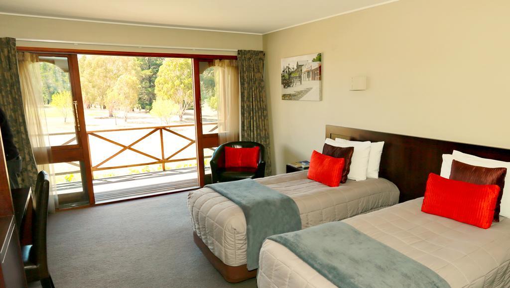 The Harvest Hotel Cromwell Extérieur photo
