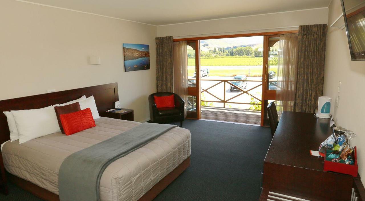 The Harvest Hotel Cromwell Extérieur photo